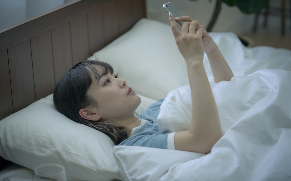 要因4：自然な修復プロセスを阻害する「睡眠パターンの乱れ」